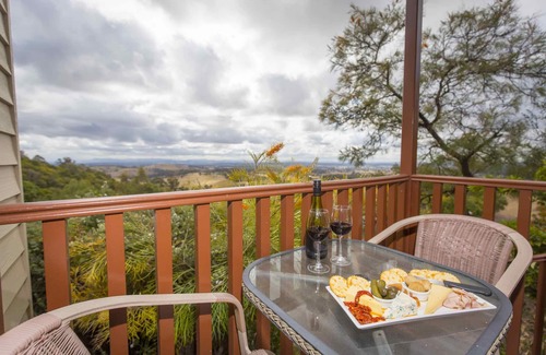 Mount View Villa | Villa 1 @ Bimbadeen Estate - Romantic split level villa with exceptional views over the vineyards