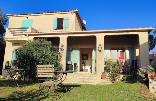Vico Villa | Villa 10 Personnes au Calme Entre mer et Montagne. 5 Chambres, 5 Salles de Bain
