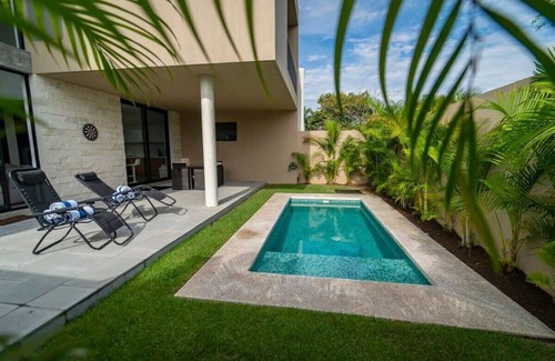 La Cruz de Huanacaxtle House | Villa 12T: Private Heated Pool & Beach Club Access