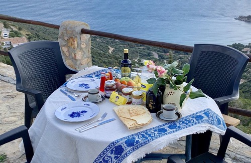 Villaggio delle Mimose Villa | Villa 2 appartments ,1 or 2 families, with panoramic sea view & sunset