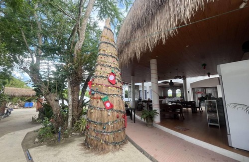 Sipalay Villa | Villa 2- with AC; Beachfront