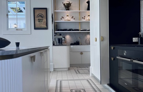 Nelson City Centre Villa | Villa 28 - A stunning villa in the heart of Nelson.