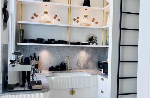 Nelson City Centre Villa | Villa 28 - A stunning villa in the heart of Nelson.