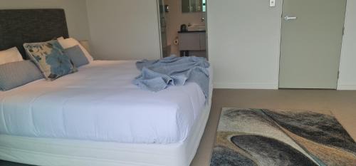 Cable Bay Villa | Villa 3 Luxe Coastal Escape