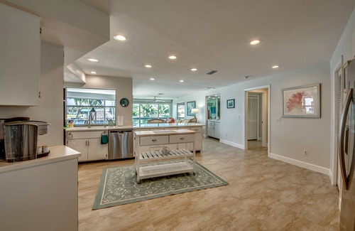 Caloosahatchee House | Villa 3 Pool, Tiki Hut, Sunsets! 157 reviews.