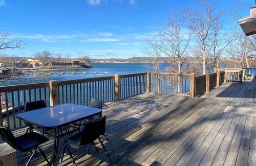 Lake of the Ozarks Apartment | Villa #3 Sleep 6-Bachelor/Bachelorette Parties!