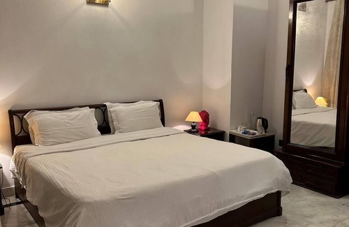 Hauz Khas Bed & Breakfast | VILLA 33 Bed & Breakfast