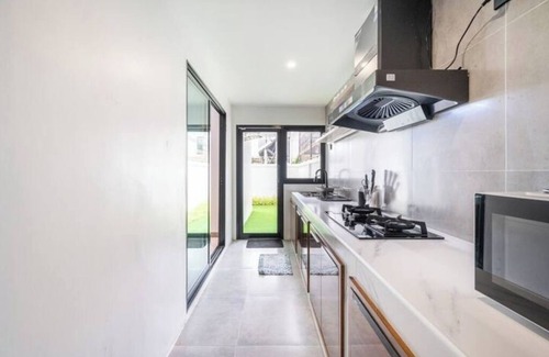 North Pattaya Villa | Villa 35 Wongamat 4 BR, 300m from BEACH