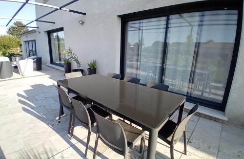 Arles Villa | villa 4 étoiles avec piscine et pool house
