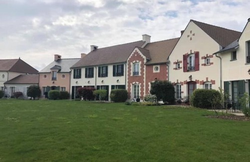 Bailly-Romainvilliers House | Villa 4* 105m2 with terrace near Disneyland Paris