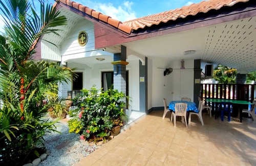 South Pattaya Villa | ⭐Villa 4 bedrooms with private pool 5 minutes beaches and Walking Street.