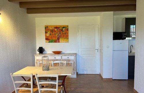 Gallargues-le-Montueux House | villa 4 personnes avec piscine en camargue