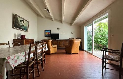 La Palmyre House | Villa 4 Pièces, 3 Chambres, Animaux Acceptés, Parking, WiFi, Proche Mer - FR-1-705-92