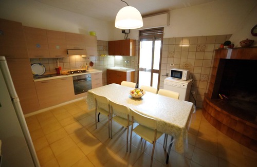 Torre Castiglione House | Villa, 400 meters from the sea, suitable for two families, 3 bedrooms 2 bathrooms, BBQ gazebo