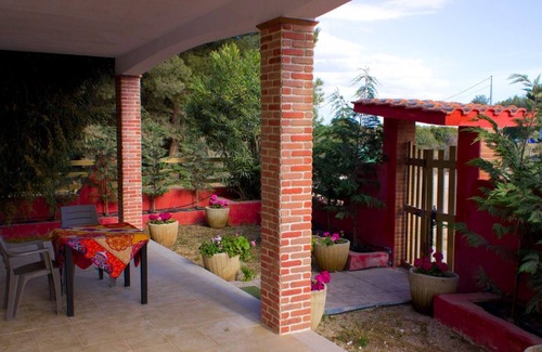 Torre Castiglione House | Villa, 400 meters from the sea, suitable for two families, 3 bedrooms 2 bathrooms, BBQ gazebo
