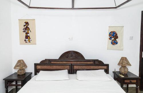 Malindi Villa | Villa 43, Malindi-Easy pool and beach access.