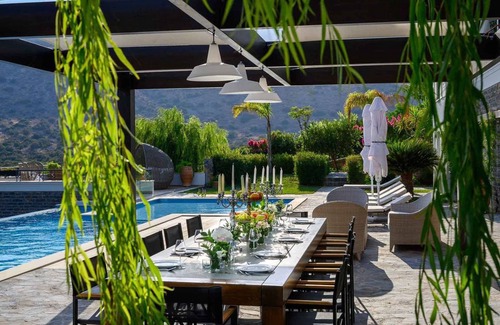 Elounda Villa | Villa ∙ 6 bedrooms ∙ 12 guests