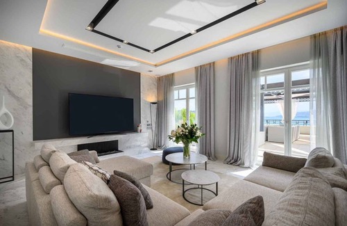 Elounda Villa | Villa ∙ 6 bedrooms ∙ 12 guests