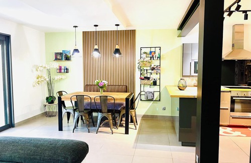 Cournonterral House | Villa, 6 Pers, Piscine Privée, à 15 min de la Plage