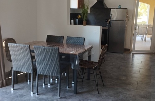 Sampzon House | Villa 6 Personnes Dans un Écrin de Verdure, au Coeur des Gorges de L'ardèche