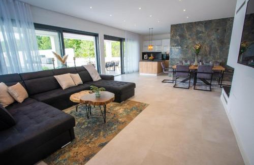 Trn Villa | Villa 7