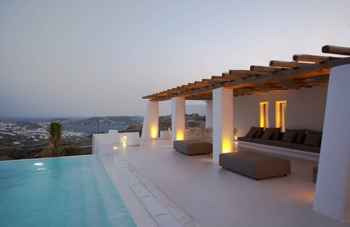 Tourlos Villa | Villa ∙ 7 bedrooms ∙ 14 guests