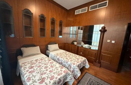 Madinat Zayed House | Villa 7 Fadel