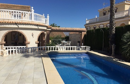 Puerto Marino Villa | Villa 7 people with private pool and beautifully kept garden in Santa Pola