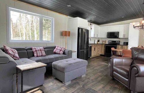 Baie-St-Paul Ski Chalet | Villa 7: Trails, Spa & Tranquility in Nature
