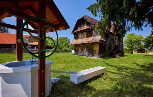 Sisak Villa | Villa 77 by Villas Guide