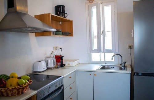 Nea Cryssi Akti Villa | Villa 78 m2 in Agia Irini, 350 meter to the beach for 4 guests with pool access!