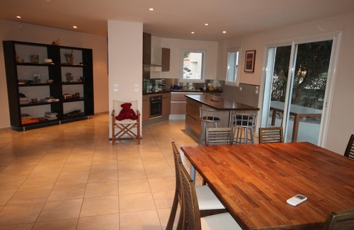 Saint-Cyprien Plage Villa | VILLA 9 pers 500 m from the SEA - HEATED SWIMMING POOL - Teck Terrace - QUIET AREA