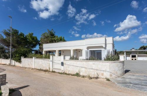 Torre San Giovanni Villa | villa Alba chiara sul mare