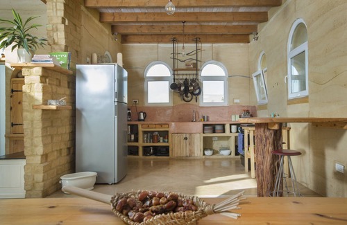 Sde Boker Villa | Villa Adama- Hand Crafted Rammed Earth Villa in Zin Desert