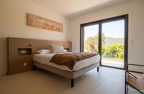 Pinarellu Villa | Villa Adeona
