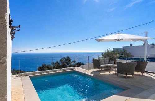 Marina di Novaglie Villa | Villa Adria - Vista Mare con Piscina e Terrazza privata