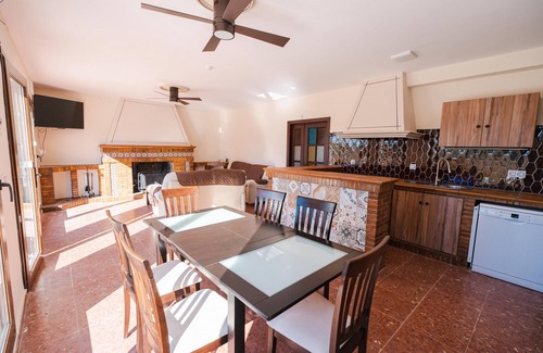 Constantina Cottage | VILLA ADRISEDA