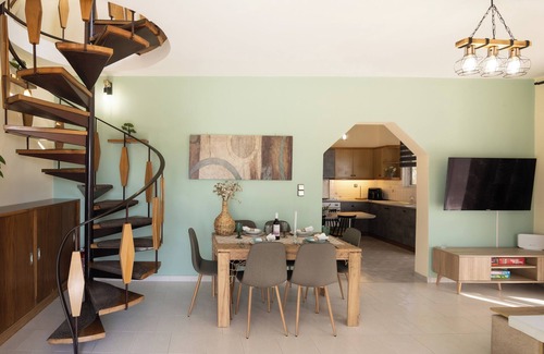 Salamis Villa | Villa Aelia Luxury Maisonette