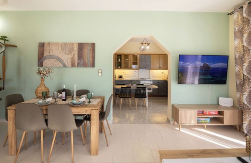 Salamis Villa | Villa Aelia Luxury Maisonette