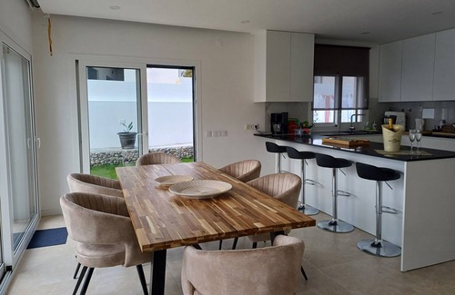 Salir do Porto Villa | Villa Agapanthus, a comfortable 4 bedroom home by the sea.