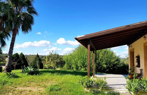 Noto Marina Villa | Villa Agape -villa elegant garden a few meters from the sea