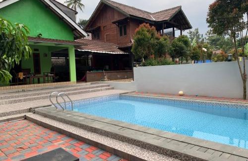Jambu Luwuk House | Villa Ainun