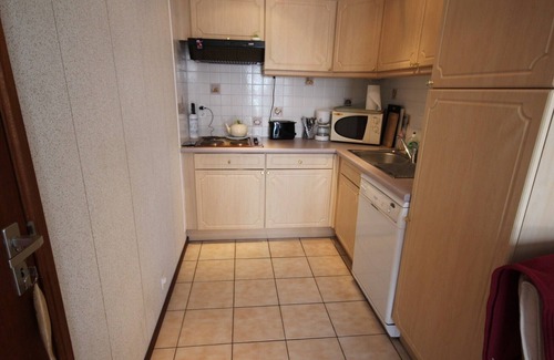 Portiragnes-Plage House | Villa airconditioned located in the secured residence "Les Tamaris" only 350m from the sea, wifi,.