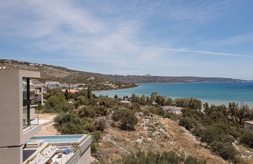 Souda Villa | Villa Albero: Your Stay, a Seaview Journey