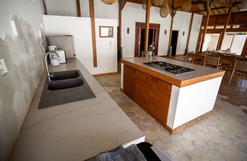 Pecatu Villa | Villa Ale Bingin, ethnic 3 bedrooms villa , 150 mt from the beach