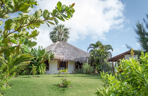 Parajuru House | Villa Alegre - villa with private Pool near the beach