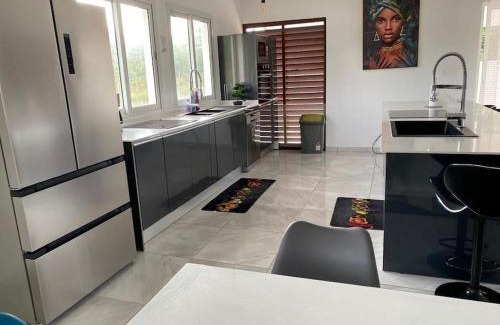 Roura Villa | Villa alegria