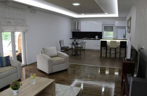 Ljubuski Villa | Villa Aleksandra - Three Bedroom House with Swimming Pool