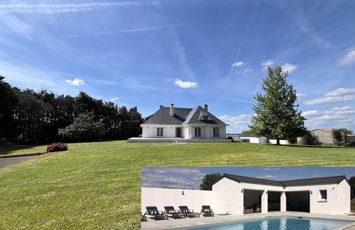 La Garnache Villa | Villa 'Alice 8 Pers Avec Piscine' with Private Pool, Private Terrace and Wi-Fi