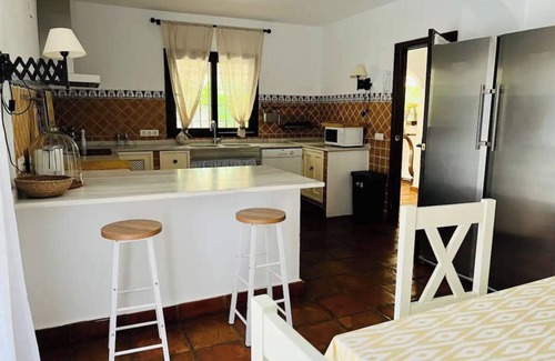Las Jaras Villa | VILLA ALJARAL Spectacular, pool, fireplace, heated, wifi.